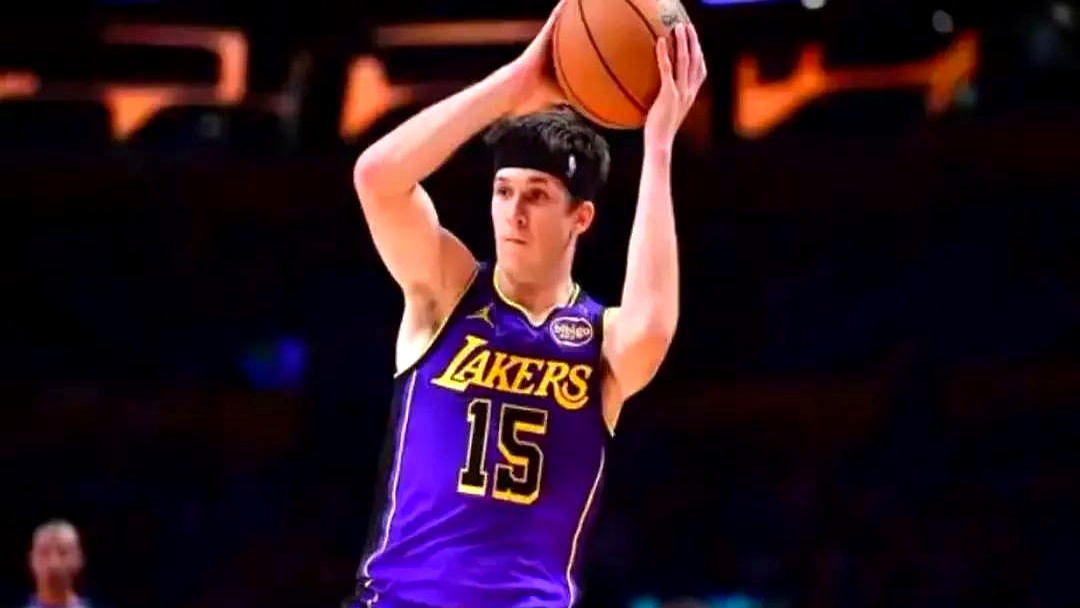 中国体育平台 持续失利引发热议！，Karsa在湖人比赛中表现优异气势如虹延续